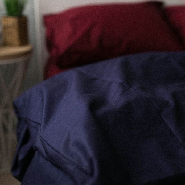 Комплект постельного белья тёмно-синий/бордо из поплина